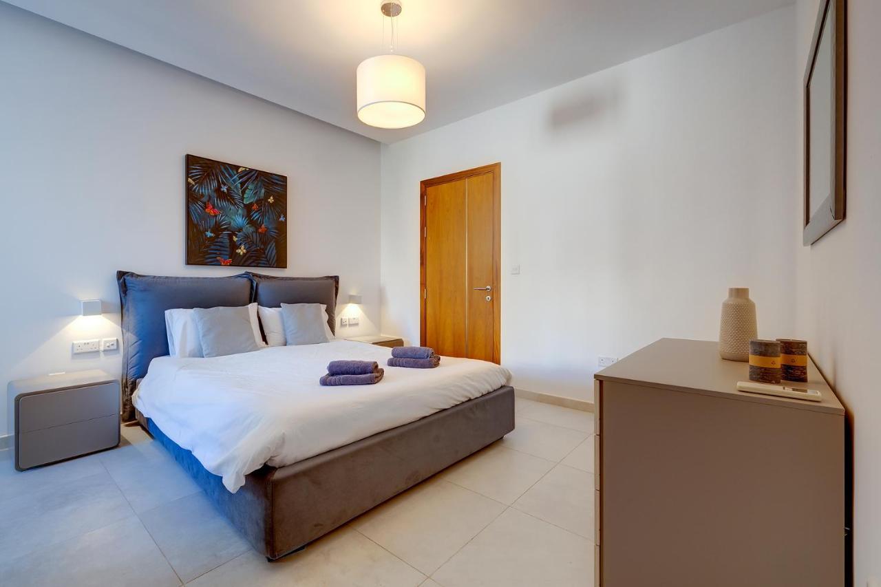 Deluxe Apartment With Valletta And Harbour Views Sliema Exterior photo